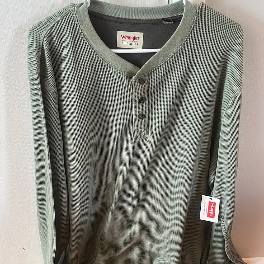 Wrangler Men's Green Henley Shirt